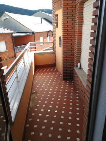 MIL ANUNCIOS.COM - Se vende amplio piso en Fabero en Fabero