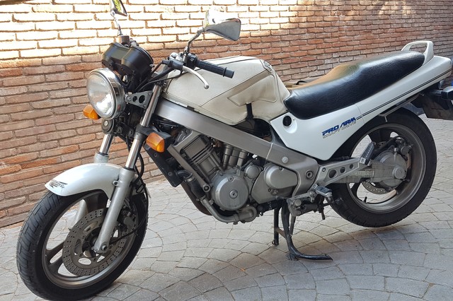 Honda ntv 650 revere