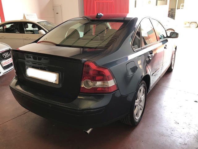 VOLVO - S40 2. 4 D 180 CV AUTO - foto 4