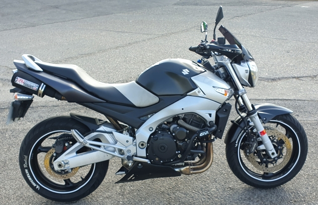 08= Plata Vicma Espejo para Suzuki Gsr 600 Derecho