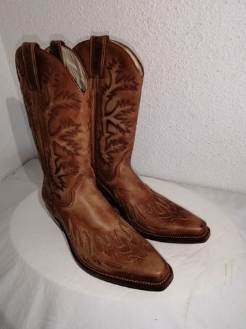 botas cowboy hombre