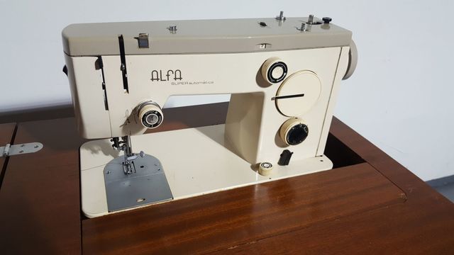 Milanuncios - Maq. coser alfa 518