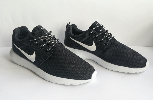 roshe run negras