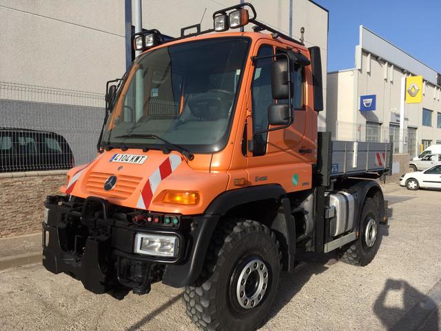 Локомобиль мерседес unimog u400