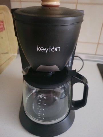 CAFETERA GRANDE DE 12TAZAS COMO NUEVA CAFETERA GRANDE DE 12TAZAS COMO NUEVA