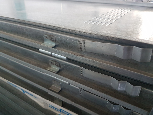 Puerta De Garaje Basculante Manual Roper 2500x2300 Blanca