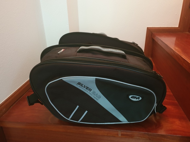 givi silver bag