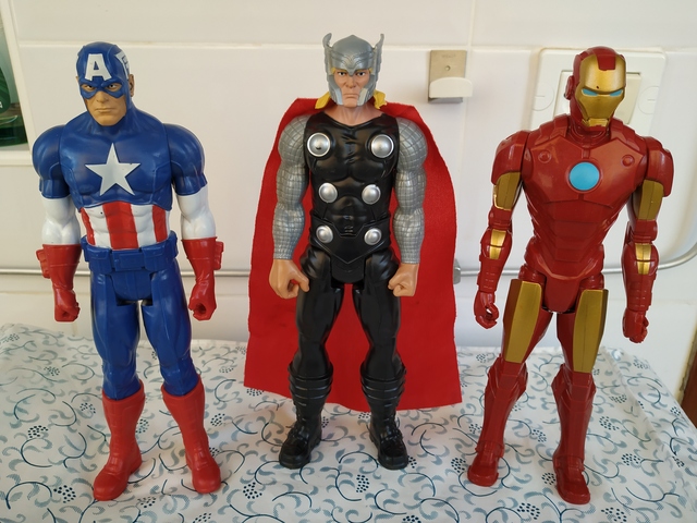 marvel avengers muñecos