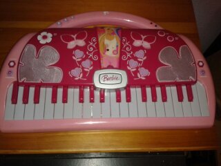 piano barbie