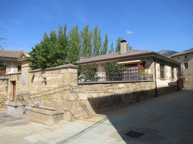 MIL ANUNCIOS.COM - Chalet independiente de 130 m2 en samani en Samaniego