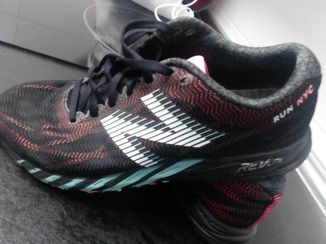 new balance 590 doradas