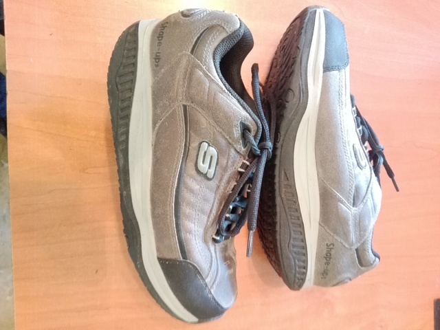 skechers shape ups gris