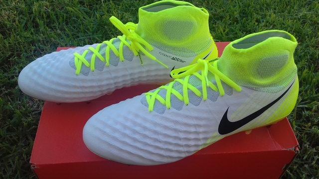 botas de futbol talla 45