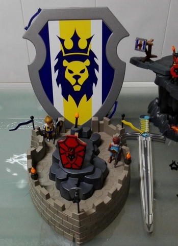 escudo playmobil
