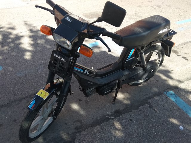 Suzuki maxi scooter