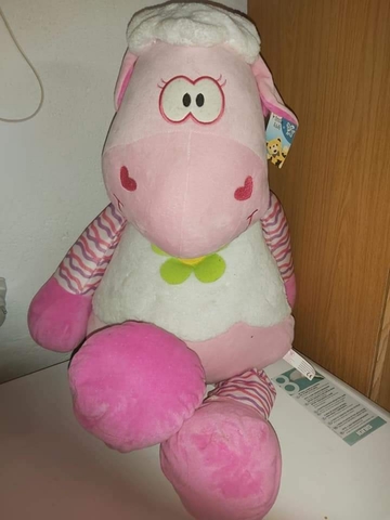 oveja de peluche gigante