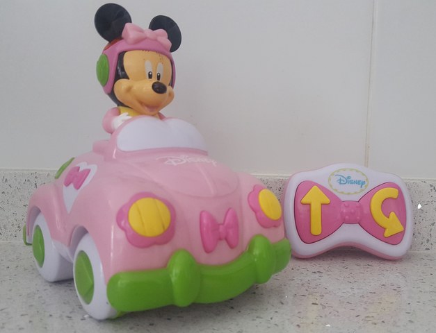 coche teledirigido minnie