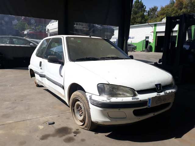 Ford Escort MK3//4//XR//RS Nuevo Original Delantero Tornillos De Puerta De Ford x2