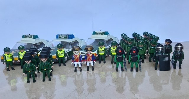 playmobil guardia civil grs