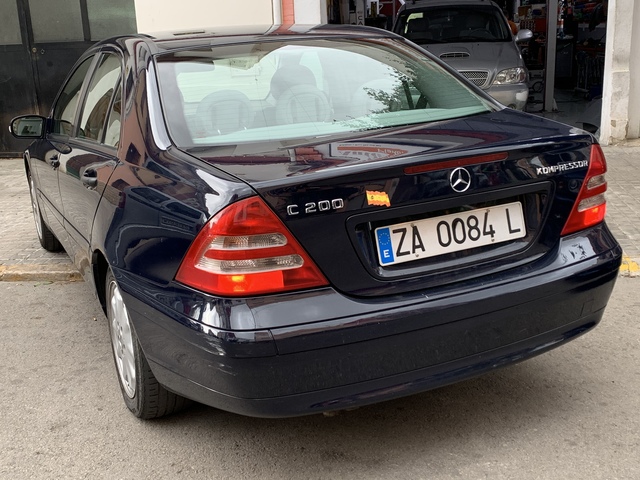 MERCEDES-BENZ - C200 K ÚNICO DUEÑO - foto 3