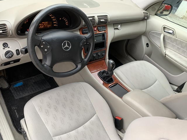 MERCEDES-BENZ - C200 K ÚNICO DUEÑO - foto 7