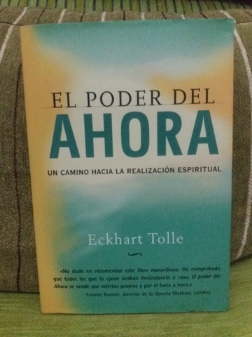 El poder del ahora: Un camino hacia la realizacion espiritual (Spanish  Edition)