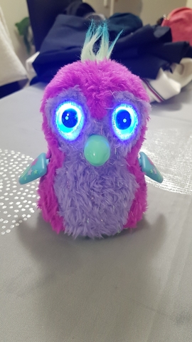 hatchimals pinguino rosa