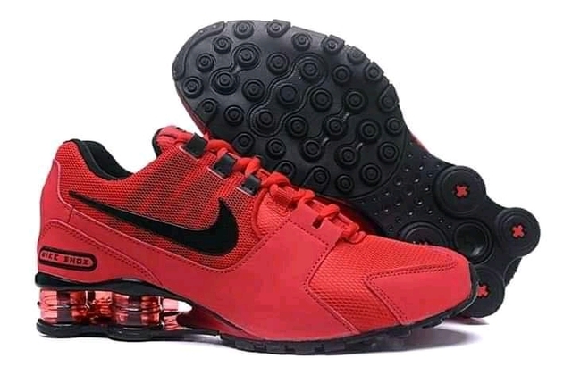 nike shox r8