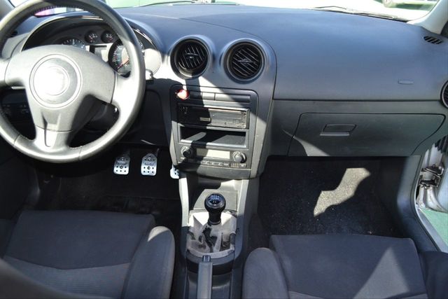 AUDI A3 Sport 1.9 Diesel 2006 Diesel Inyector De Combustible 038130073AG