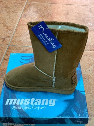 Milanuncios - Botas australianas Mustang color cuero