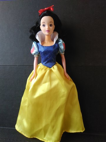 muñeca de blancanieves