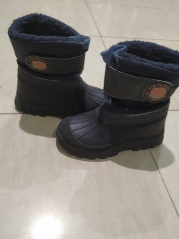 MILANUNCIOS | Calzado infantil de segunda mano en Sevilla Botas nieve niño niña talla 23 24 de segunda mano por 10
