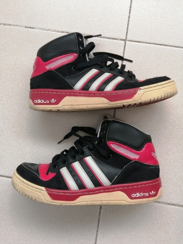 adidas metro
