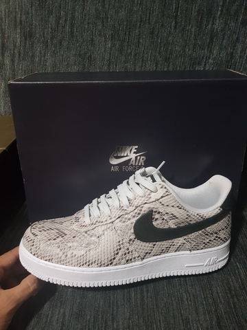 air force negras suela caramelo