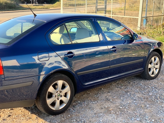Tapa de cierre para reposabrazos de coche para Octavia Fabia Roomster Rapid de piel sint/ética