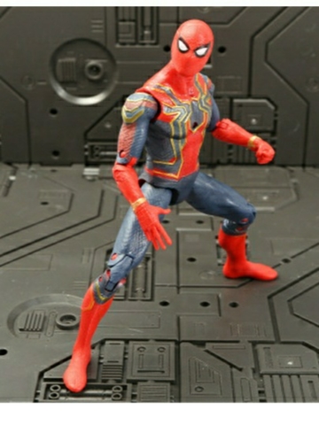 figura iron spiderman