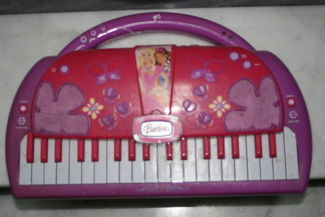 piano barbie