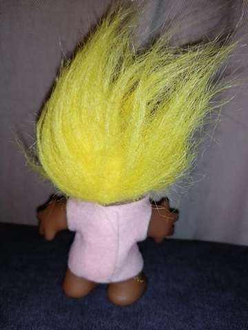 muñecos con el pelo de punta