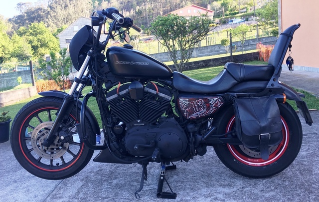 Harley Davidson Sportster Iron 883 negros 2014 1//18 maisto modelo moto con
