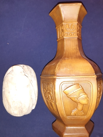 Escarabajo de la Suerte Hecho y Tallado de Piedra en Egipto Mide 7 cm de Largo Ancho 5 cm y Alto 3 cm
