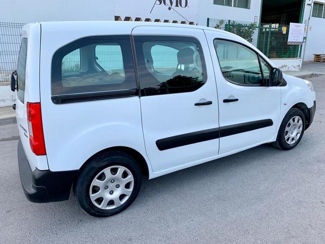 Derivabrisas para Peugeot Partner outdoor 2 antes-Facelift 2008-2012 camioneta delante