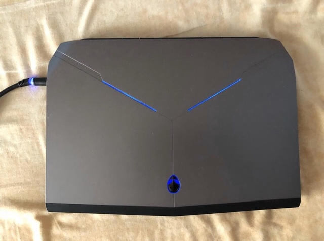 alienware vs macbook pro 2015