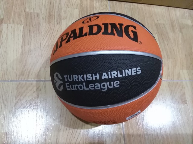 Canasta de baloncesto Hudora Chicago con pelota y bomba, hasta 2,60 m