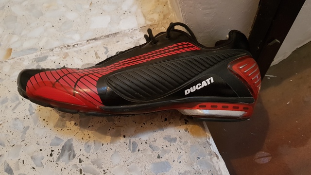 zapatillas puma rojas