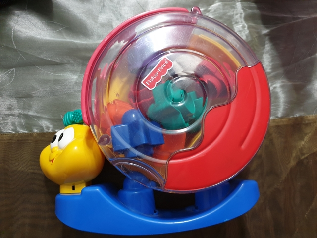 gusano de juguete fisher price