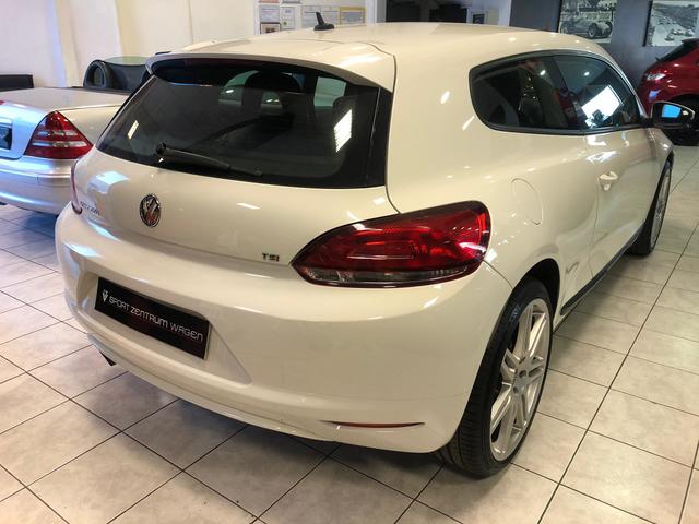 Treser izquierda negra intermitente para el VW Scirocco II 53b