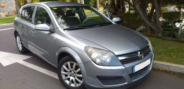 Opel Astra H combi 2004-2010 tanque para los vehículos con cierre centralizado
