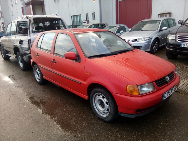 Volkswagen polo 700