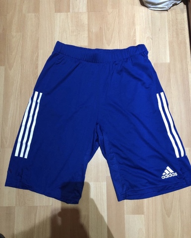 pantalon corto chandal adidas