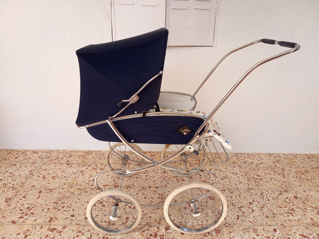 COCHE O CARRITO DE BEBE ANTIGUO cromado CON TODO ORIGINAL COCHE O CARRITO DE BEBE ANTIGUO cromado CON TODO ORIGINAL